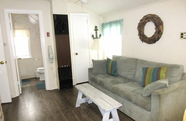 Adorable 2 bedroom second floor duplex in Ship Bottom, short walk to the beach.