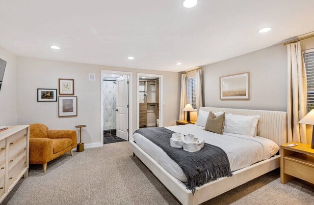 Adorable 5BR/3.5BA StayArbor Home!
