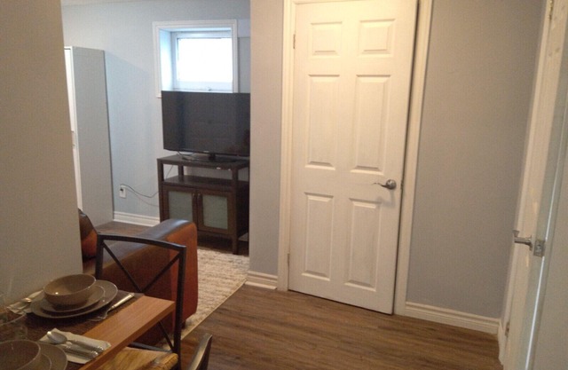 Adorable Apt in Burlington