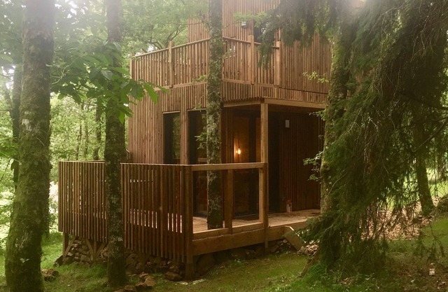 Adorable Chalet Tout Confort, Dans un Espace Boisé, à 3 min de Saint-junien