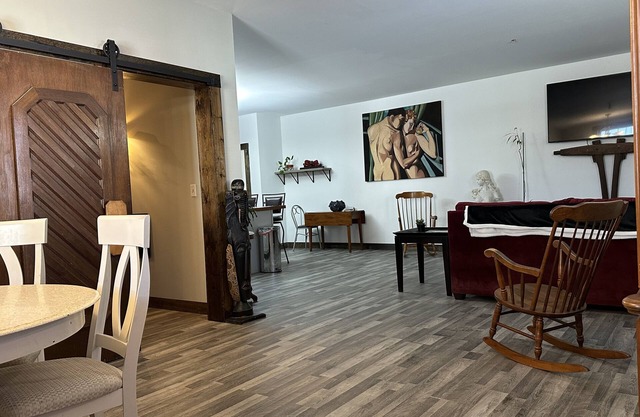 Adult Themed get-a-way! Centrally located to ski mountains, Oxford Casino, OPS.
