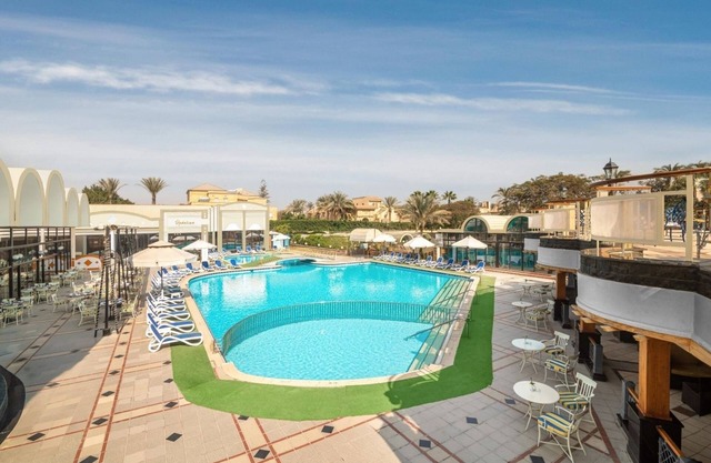 Adventure Base Camp: 4 Rooms Near the Pyramids l Spa, Pool & Horseback Rides