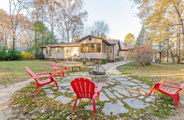 Adventure Lodge-Gameroom, Fire Ring, NC ZOO, Seagrove Pottery, Lazy 5 Ranch