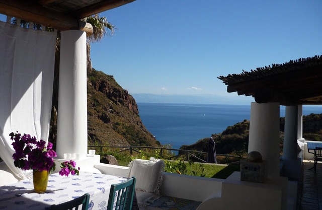 Aeolian Island Villa-Detached villa LIPARI, private pool with stunning sea view