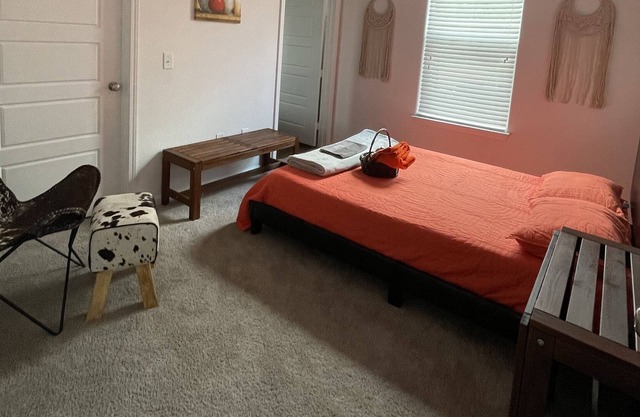 Affordable Private Room & Bath
