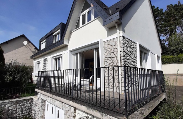 AG12 – Villa "Les Dix Mouettes" : Vue Mer, Confort & Moments Inoubliables