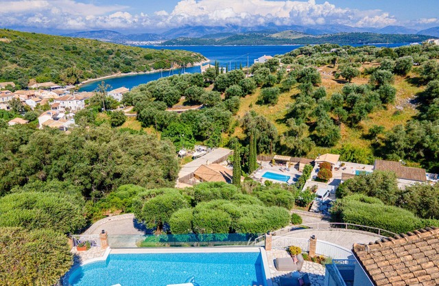 Agios Stefanos Bay - Villa Dimitris