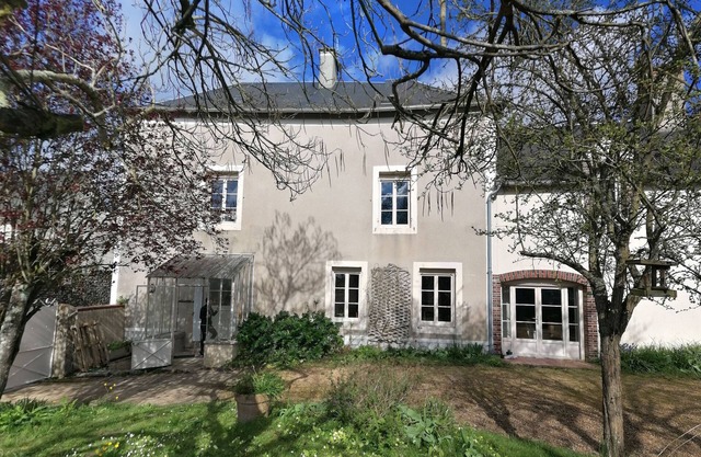 Agréable Maison Dans Belle Cité de Caractère