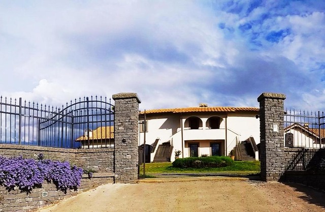 Agriturismo PIAN DEL GRANO Azienda agricola