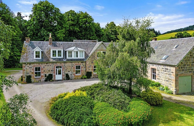 Aigas Holiday Cottages Old Dairy