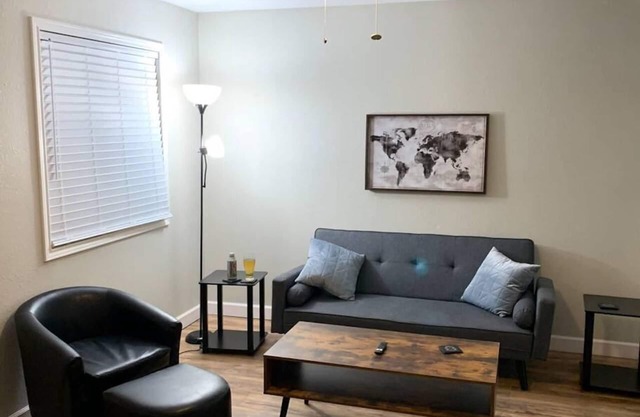 "Air Commando-Condo" Perfect Location in Clovis, NM