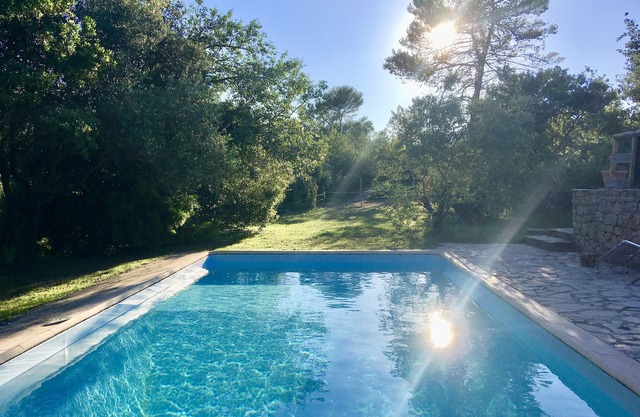 Air cond VILLA, PRIVATE POOL (roll shutter), horses, close to beaches, huge parc