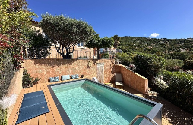 Air-conditioned villa for 6 people with a pool in the Domaine de Valcros in La Londe-les-Maures