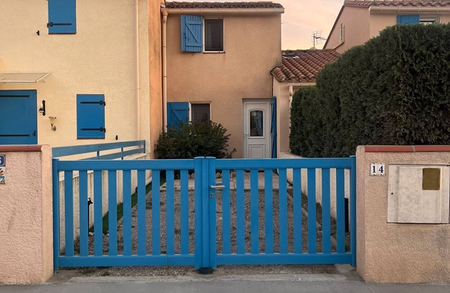 Air-conditioned house 500 m from the sea and shops