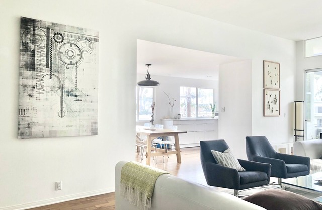 Airy Spacious Bright Top Floor Views. Walk2 Eats Beach Downtown Medical+Hospital