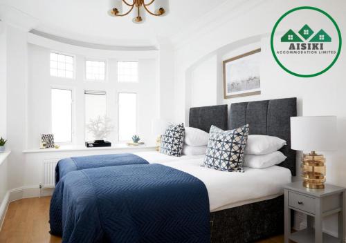 Aisiki Stays Apartments at North Finchley, 3-Bedroom & 2-Bathroom, Pet Friendly Flat, King or Twin Beds with Free Wi-Fi