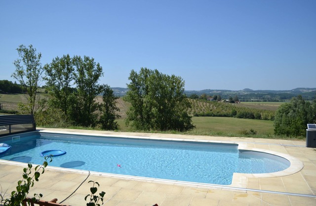 Al Bioule - Maison climatisée avec piscine