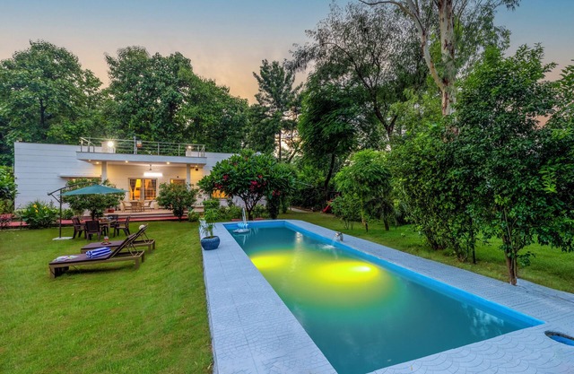 Alaya Stays 3 BHK with Pvt Pool-Daffodil