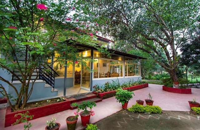 Alaya Stays OEL Nature Retreat