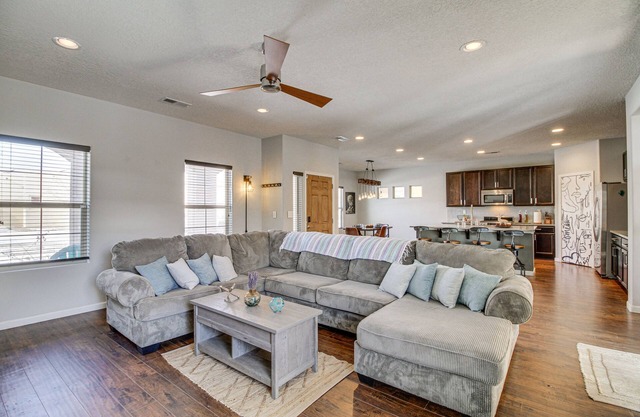 Albuquerque Home w/Private Hot Tub: Pets Welcome