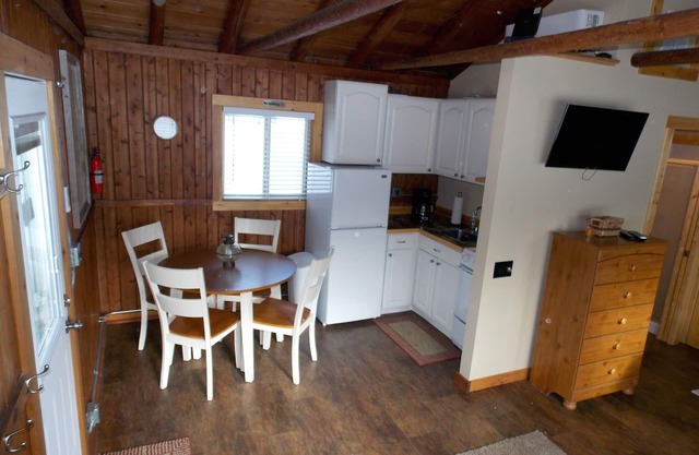 Alden Sunrise Cabin In Quaint Downtown Alden Near Torch Lake