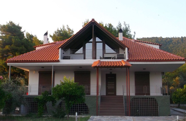 Alex's House. Combining harmony and luxury.