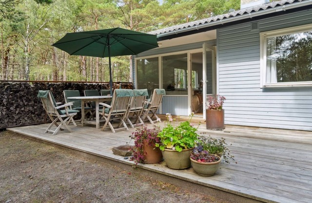 "Alita" - 300m from the sea by Interhome