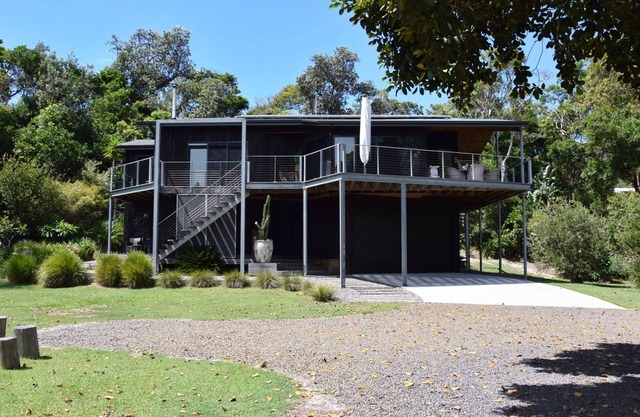 Alkira Hat Head - waterfront location