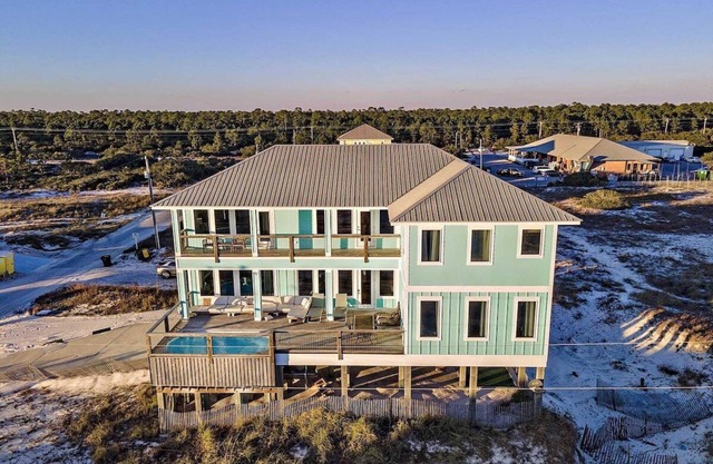 🌊 All Ours – Gulf-Front Luxury | Private Pool & Boardwalk | Sleeps 24! 🌊