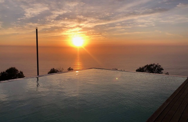 All The Views - Ocean & Bush with Heated Infinity Lap and Play Pool