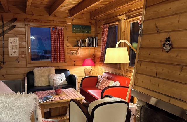 All-wood chalet, biological timber preservative, with Finnish sauna