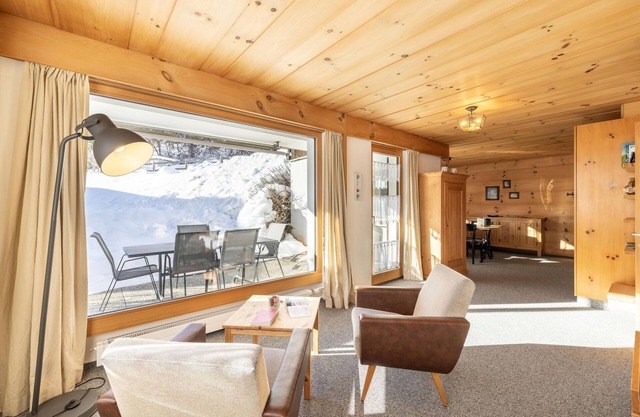 Allegra und Herzlich Willkommen in der Ferienwohnung Chasa Val Parterre