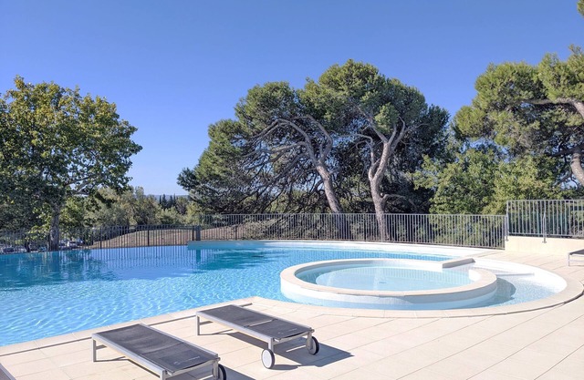 Allura Golf Appartement, au Coeur du Luberon, Belle Vue, Piscine