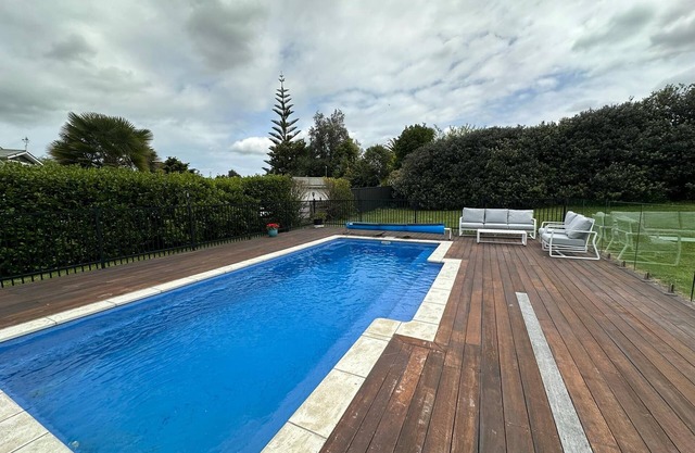 Almost Coastal - Pool & Hot Tub