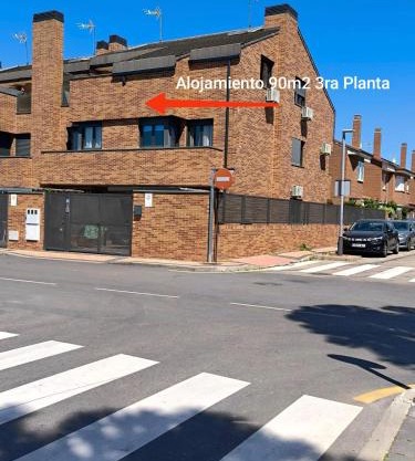 Alojamiento independiente dentro de chalet 3er piso
