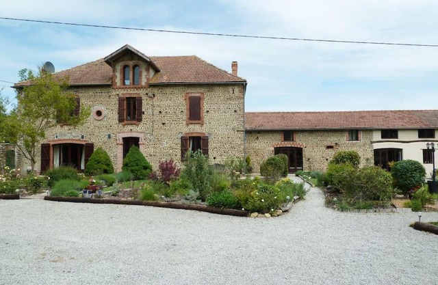 Alpaca farm - 6 bed Gite & 2 X Double B&B rooms