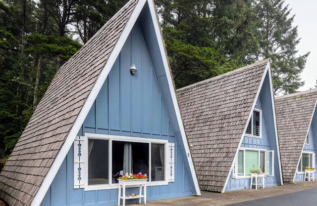 Alpine Chalet #6 Full Loft - Otter Rock, OR