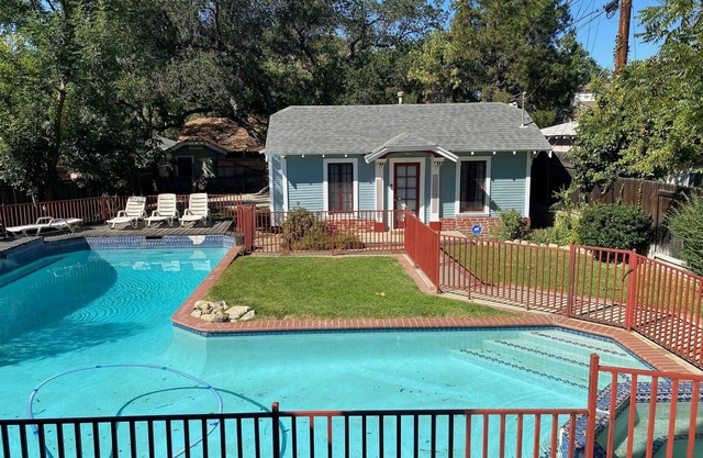 Altadena East Classic Craftsman