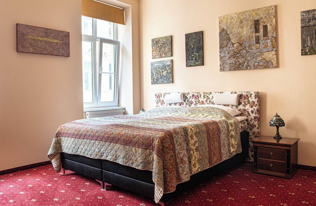 Altwienerhof, a cozy and artistic studio with excellent connections in Vienna