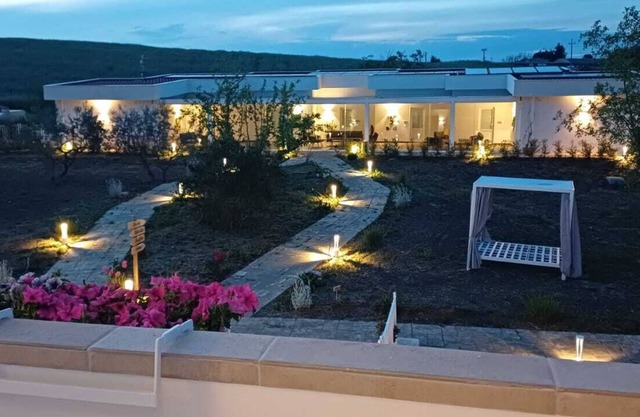 Amarena house garden