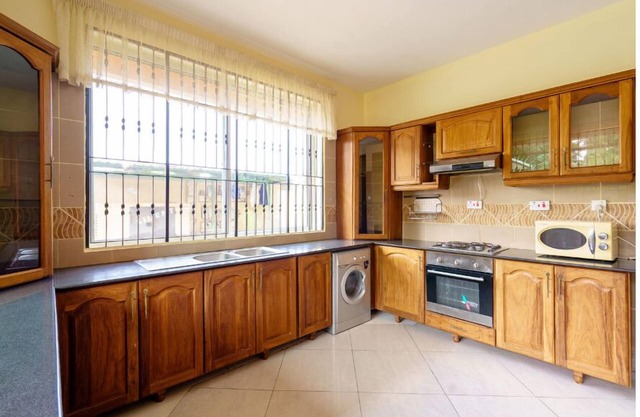 Amariah Apartments Bahari Beach
