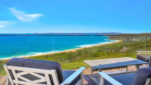 'Amazing 180 Degree Views' by HolidayCo