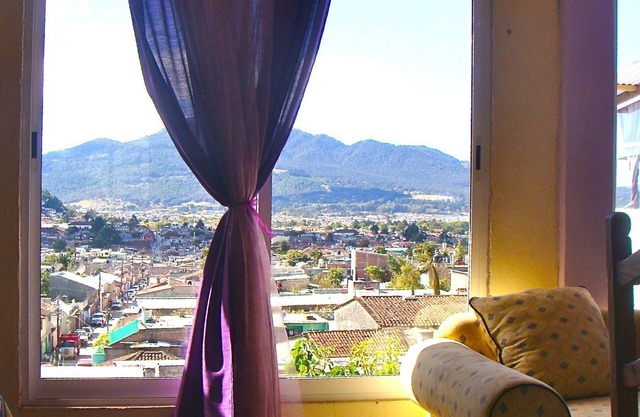 Amazing 3 Bedroom Apartment Fireplace & Best View