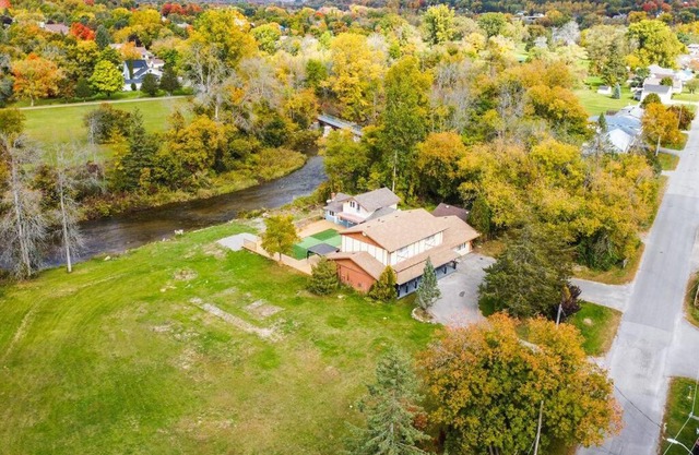 Amazing 5 bedroom, close to Batawa Ski hill
