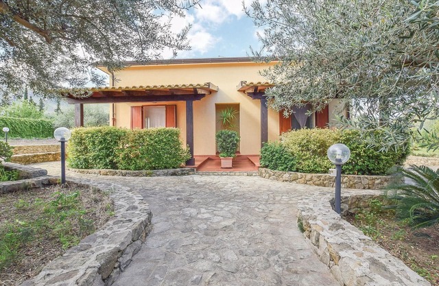 Amazing apartment in San Nicola L'Arena