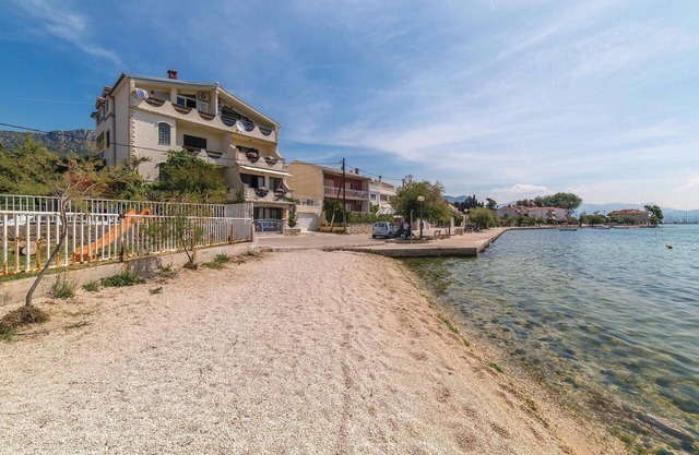 Amazing apartment in Kastel Kambelovac