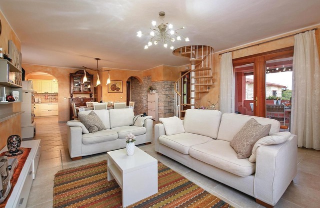 Amazing apartment in Galizana with WiFi