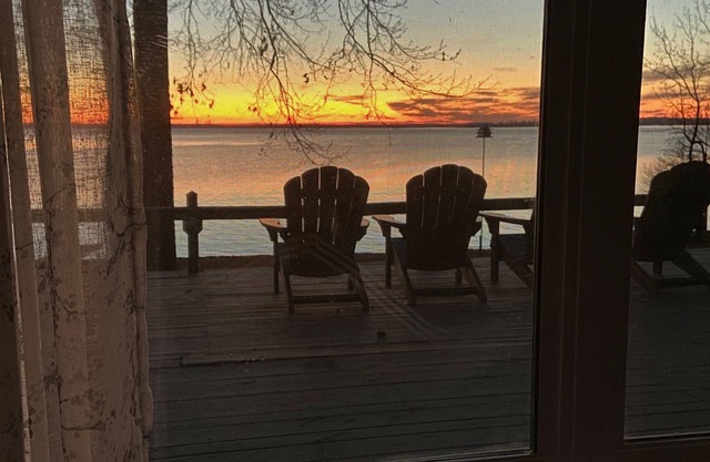 Amazing big waterfront view of Sam Rayburn Lake