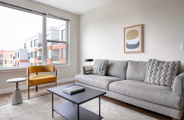 Amazing Brighton 2BR w/W/D and Gym, nr Green Line, by Blueground