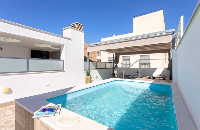 Amazing dúplex with pool in Granada. Velazquez